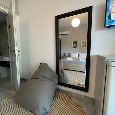 Lefkalia Apartment *